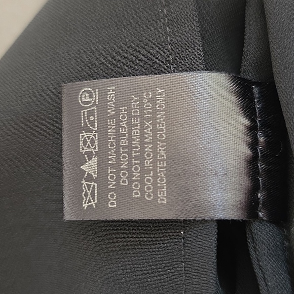 Abbey Glass Black Top.  Size XL - Picture 12 of 12